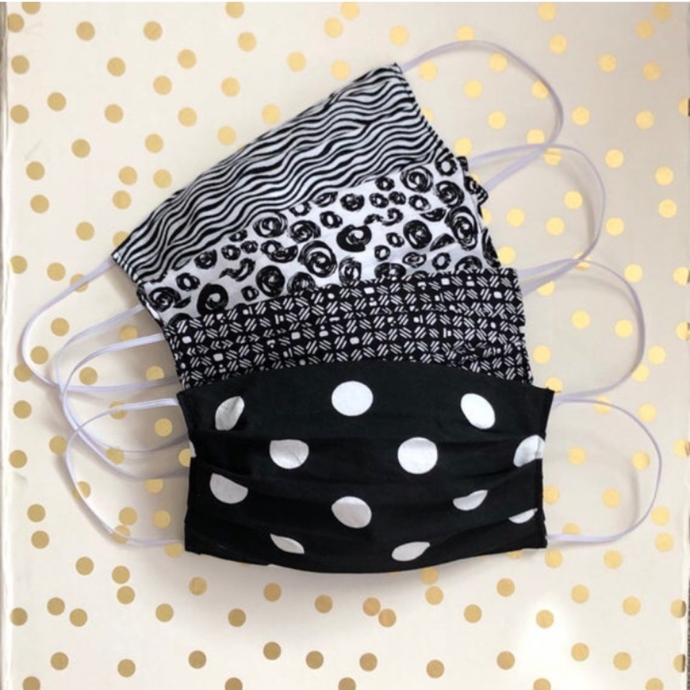 Black and white dot face mask